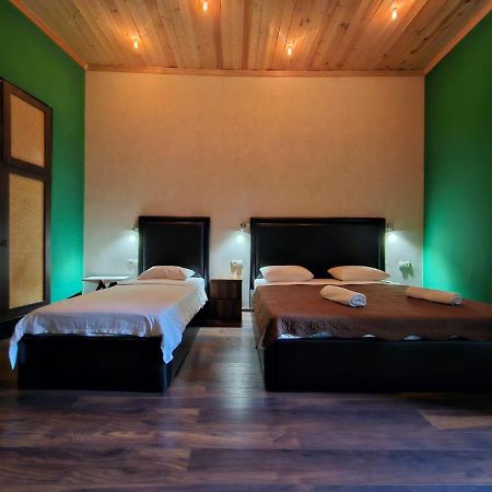 Local Hotel Tbilisi Eksteriør billede
