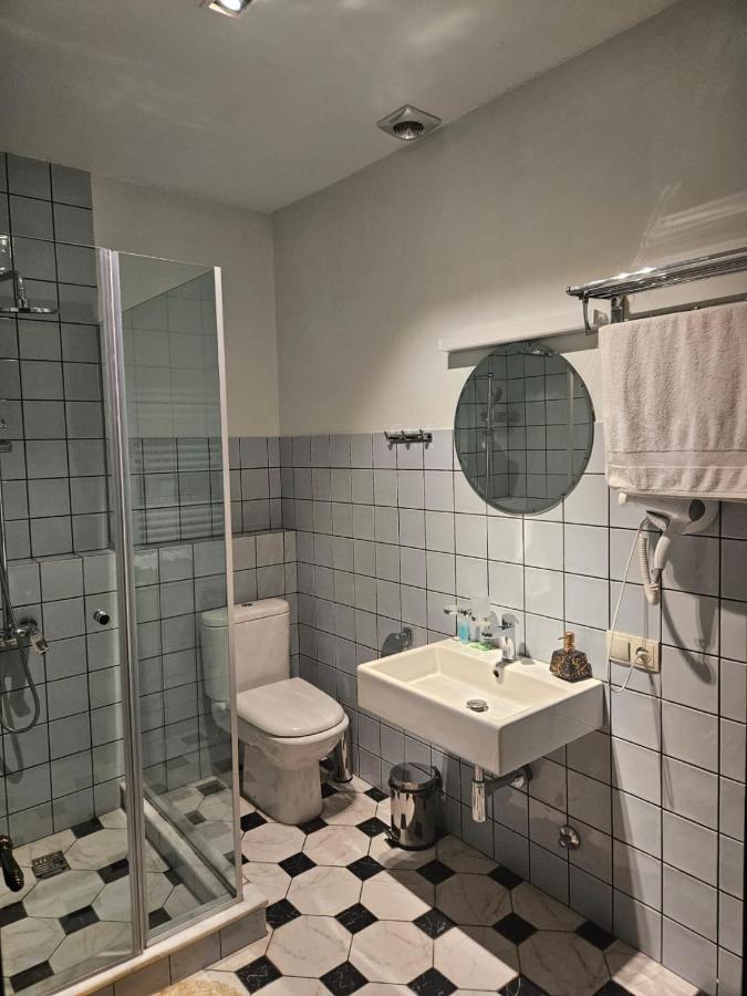 Local Hotel Tbilisi Eksteriør billede