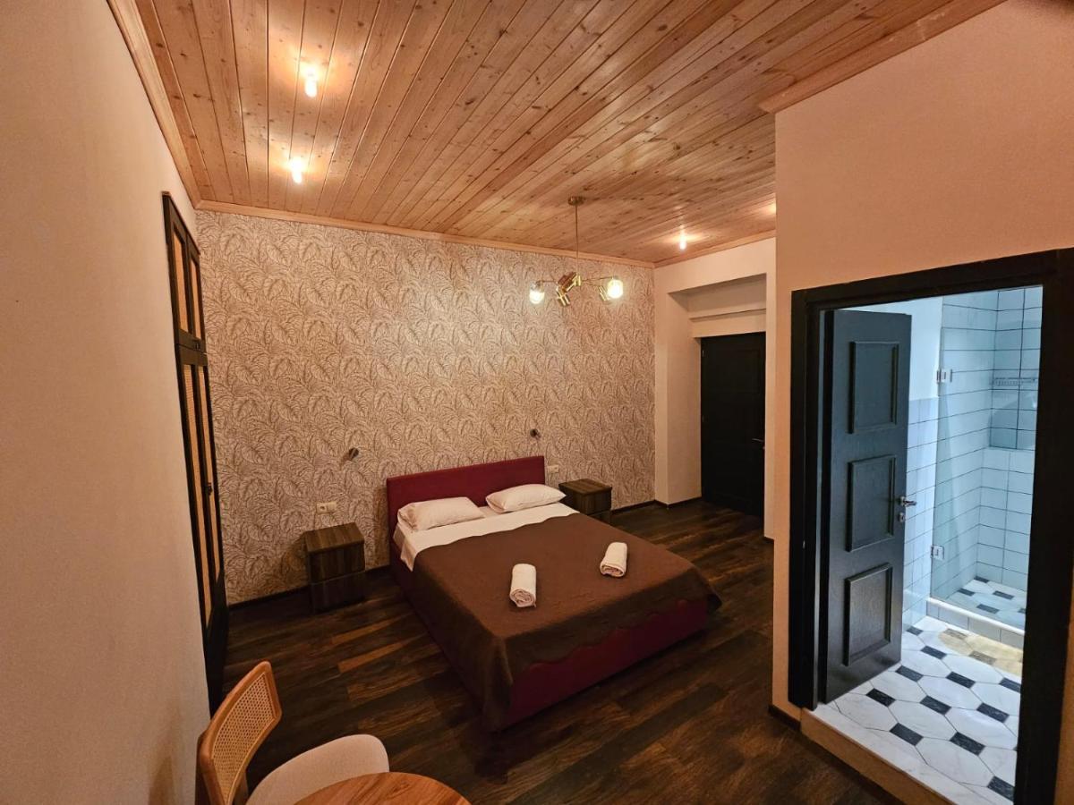 Local Hotel Tbilisi Eksteriør billede