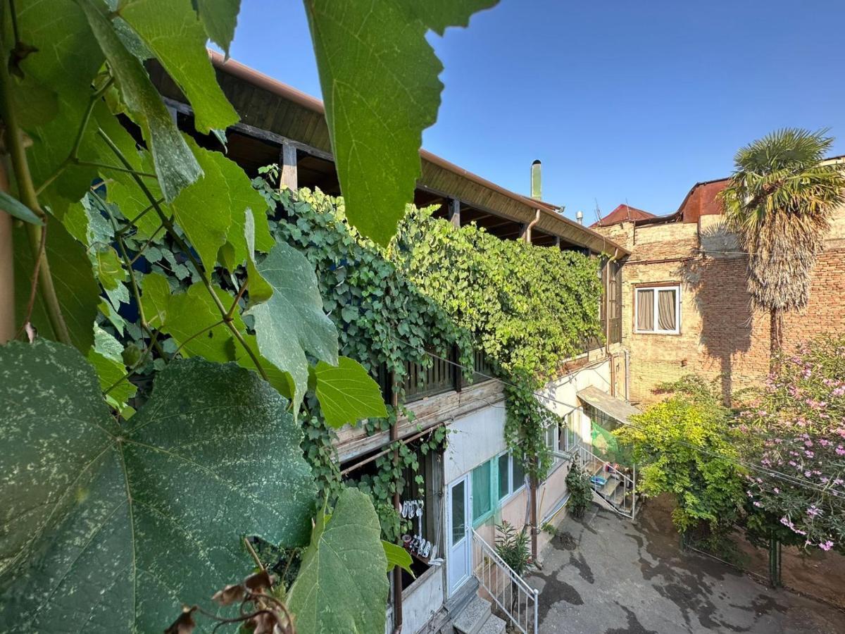 Local Hotel Tbilisi Eksteriør billede