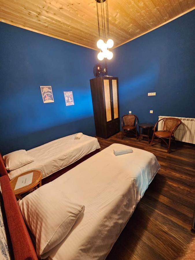 Local Hotel Tbilisi Eksteriør billede