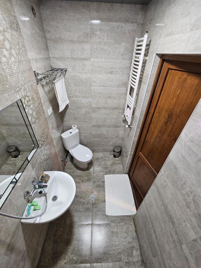 Local Hotel Tbilisi Eksteriør billede